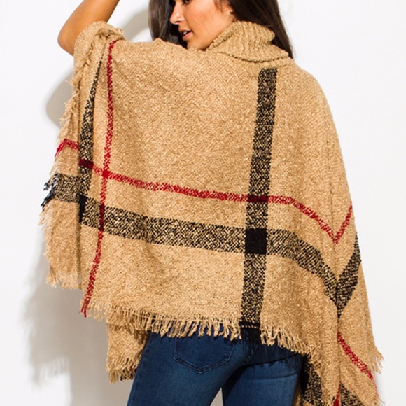🎊1 HOUR SALE! 🎊Fuzzy Poncho! (PRICE FIRM) - Picture 2 of 8